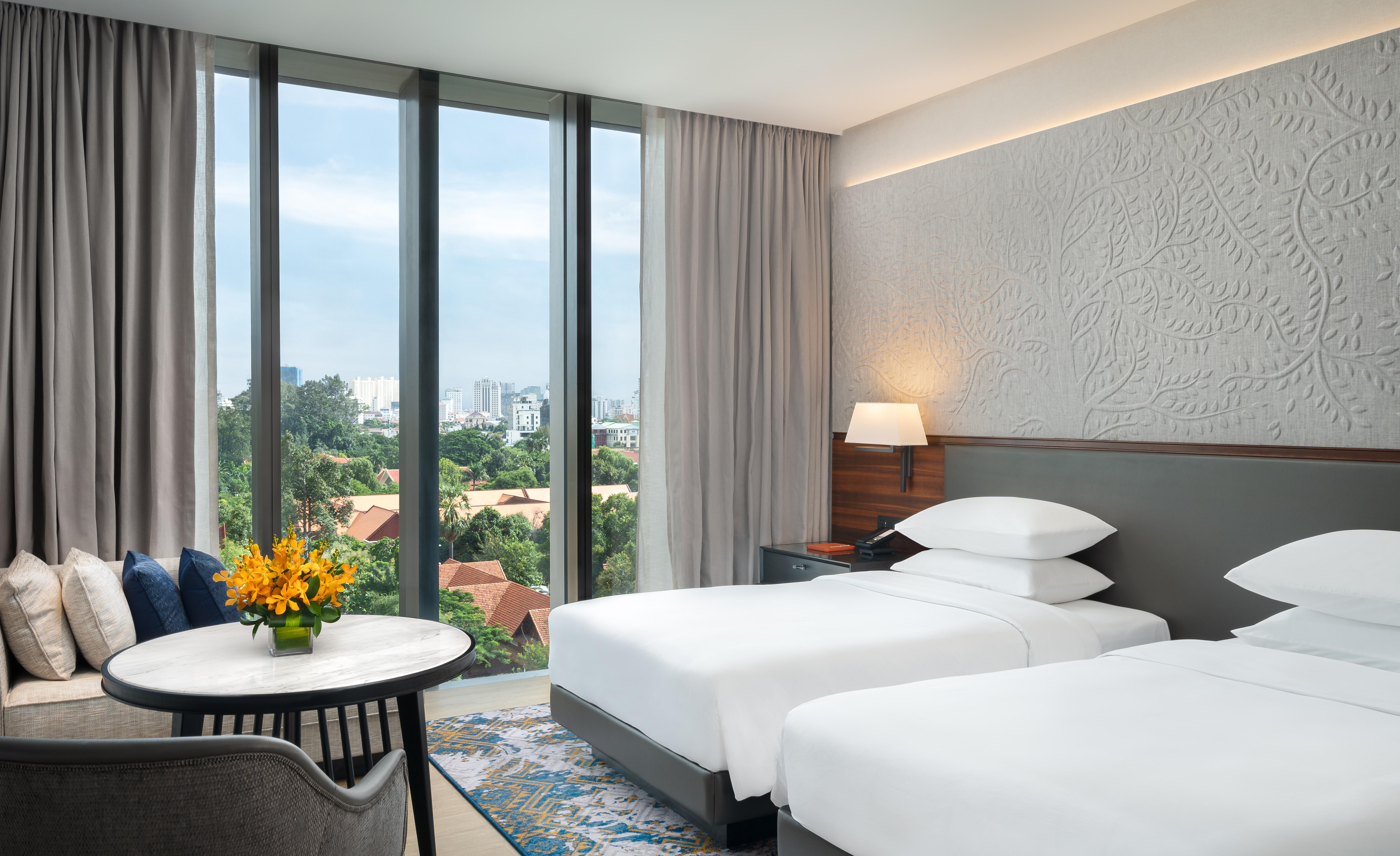 Hotel Hyatt Regency Phnom Penh Exterior foto